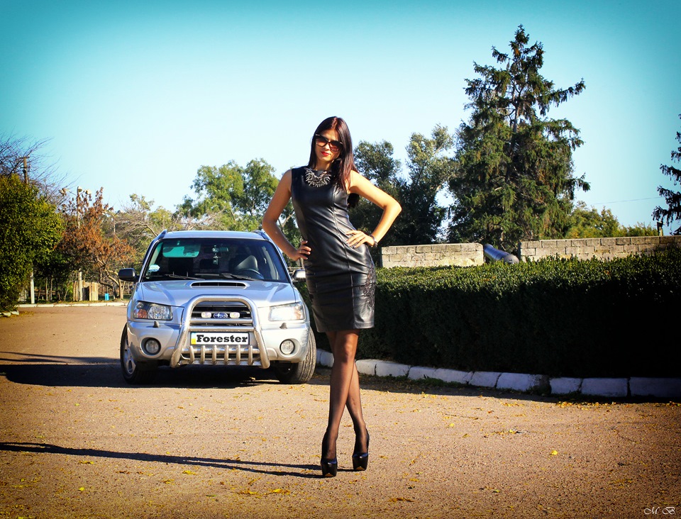 Фотосет No. 2: Forester and Girl in Black Dress 2