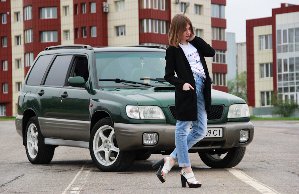 Girls and cars Lugansk Anna 5