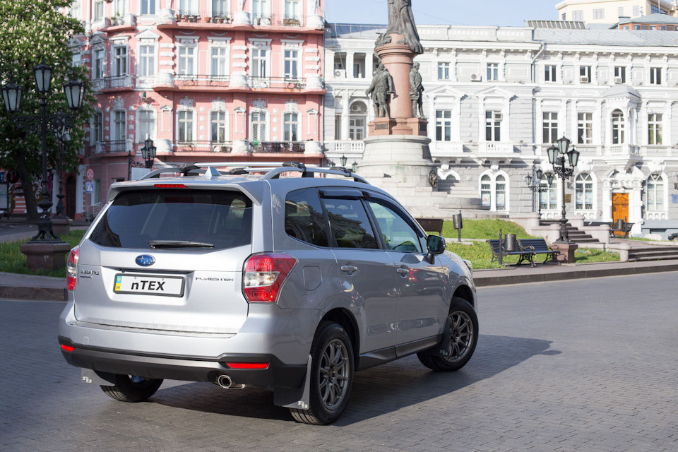 Subaru накладка на задній бампер (E771SSG300) 1