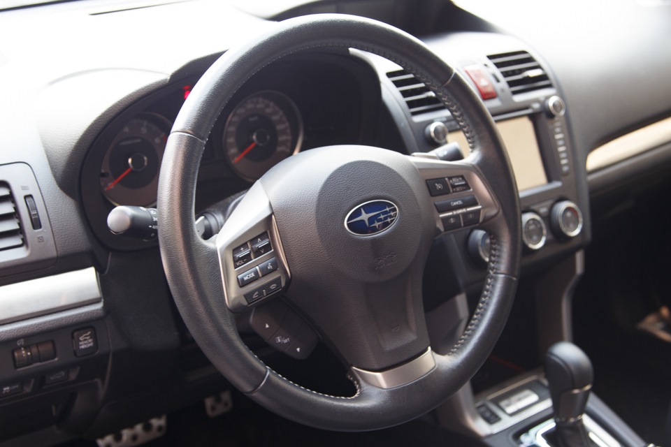 Заміна керма на Kenstyle Steering Wheel - Red Stitch 1