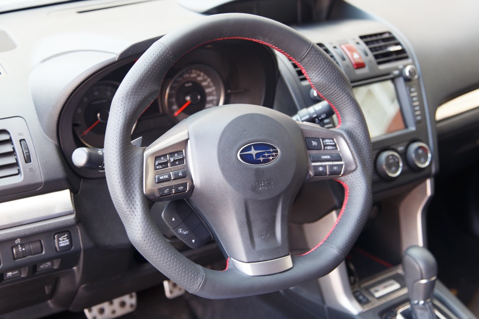 Заміна керма на Kenstyle Steering Wheel - Red Stitch 2
