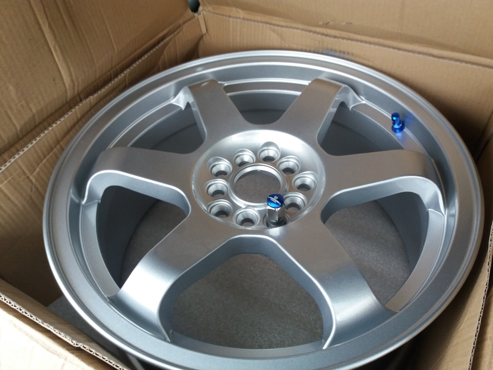 Нові диски Disla JDM R17 та гума Michelin X-ice Xi3. Комплект на зиму 2
