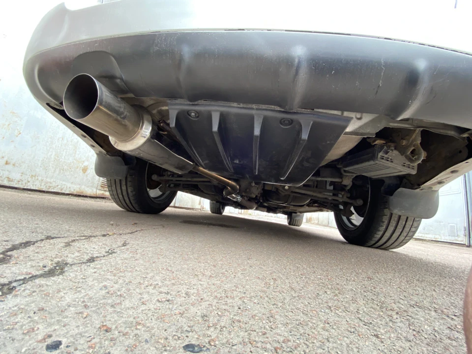 Вихлоп Ganador Titan Rouge