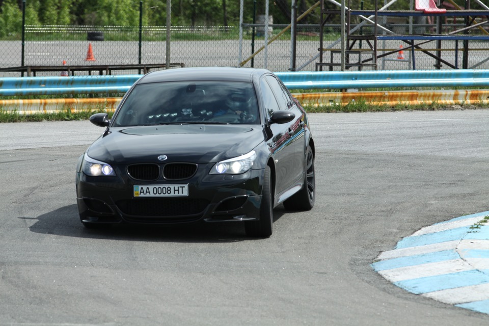 9 травня) Не знаю у кого як, а у мене Чайка-ринг (фотозвіт) ч.1 BMW 5