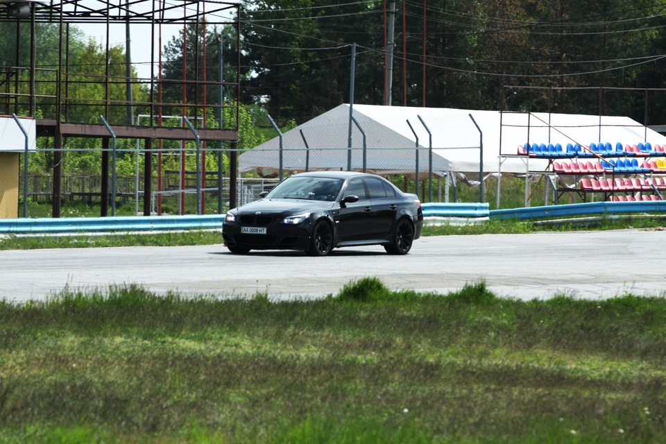 9 травня) Не знаю у кого як, а у мене Чайка-ринг (фотозвіт) ч.1 BMW 1
