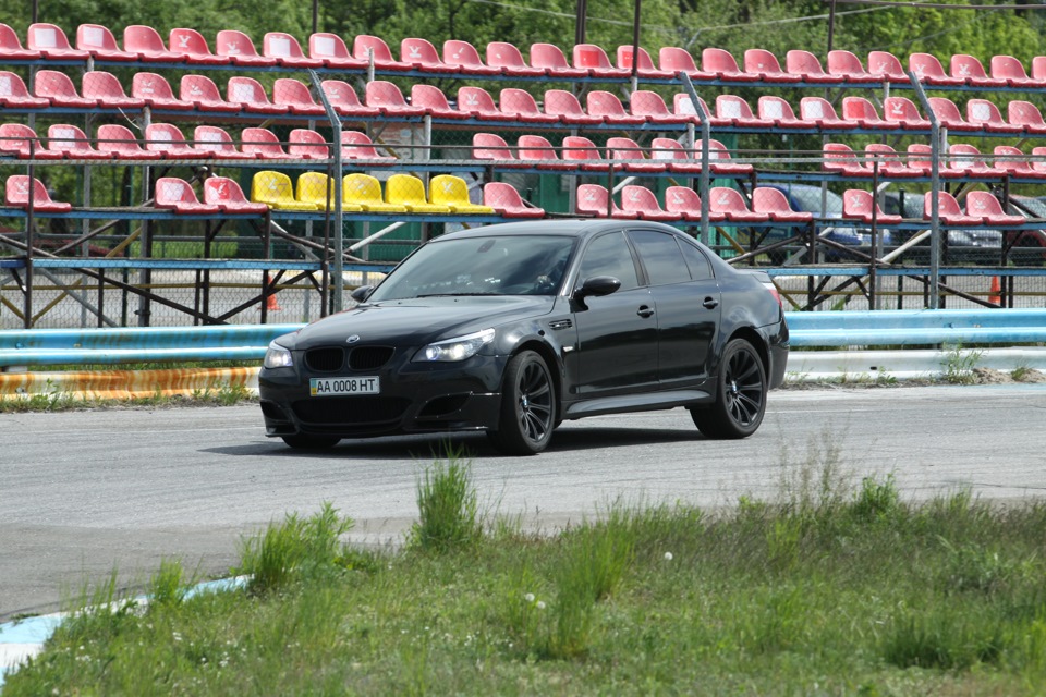 9 травня) Не знаю у кого як, а у мене Чайка-ринг (фотозвіт) ч.1 BMW 3