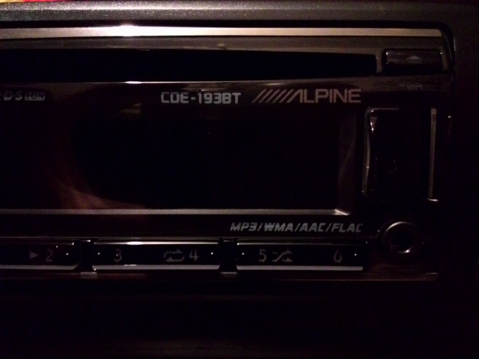 ALPINE CDE-193BT 2