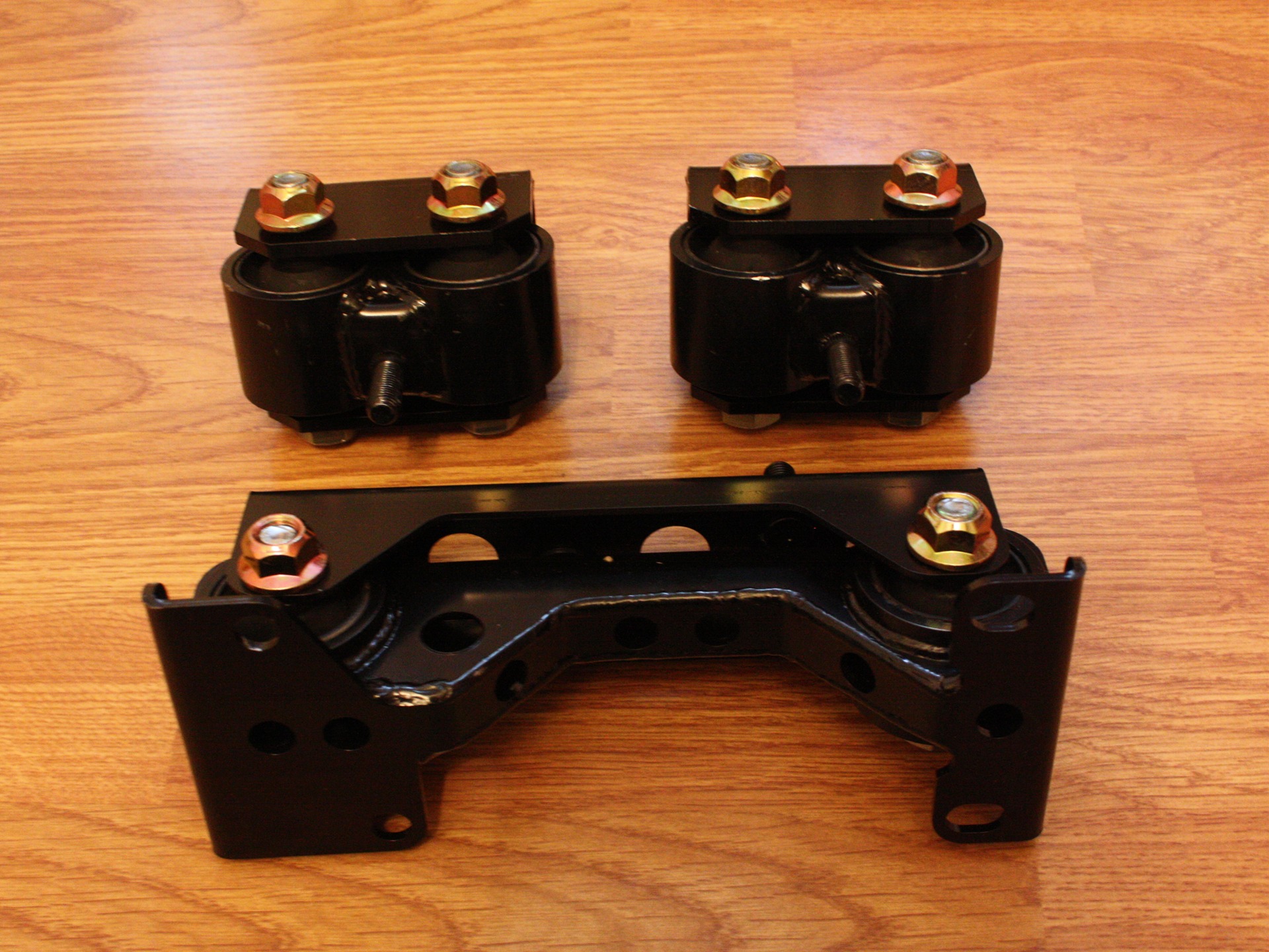 N-group Motor Mount Set 1