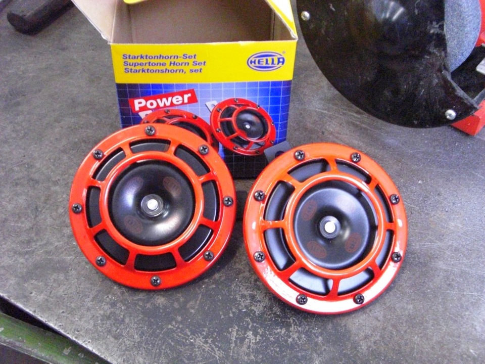 JDM Hella Twin Supertone Horns (Kit) 1