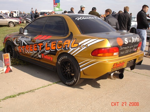 Subaru Impreza GT проти YAMAHA R1 2