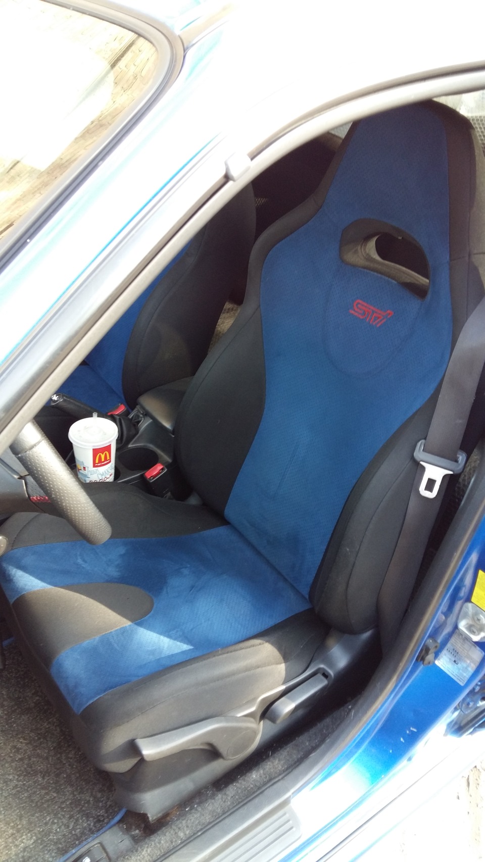 STI сидіння 1