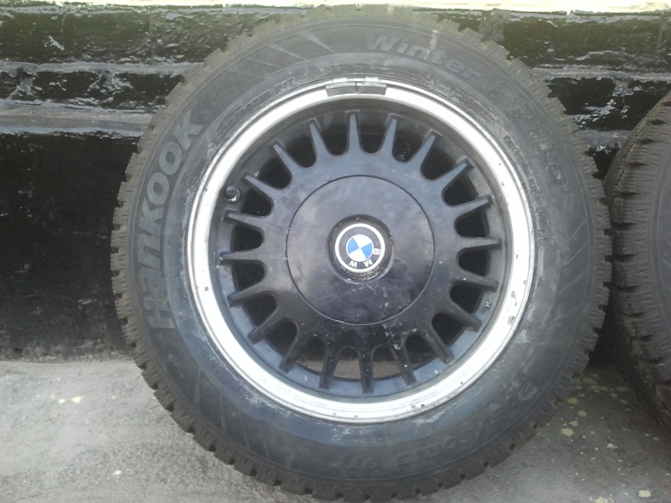 Продаж дисків з гумою на BMW 2