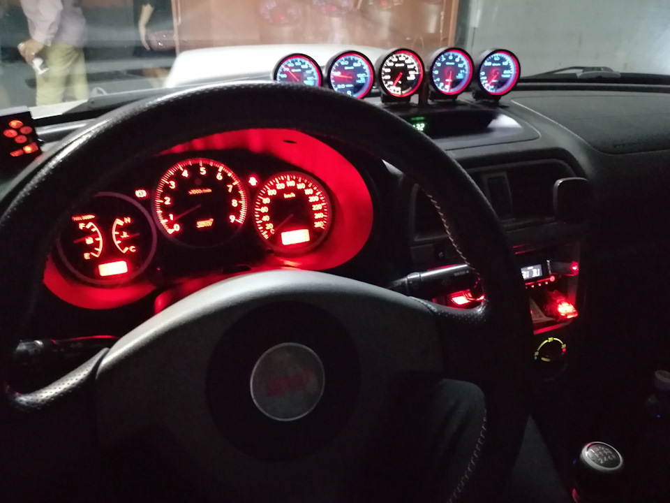 Bluetooth RGB підсвічування на Subaru. Пересвітлення приладки в будь-який колір 1