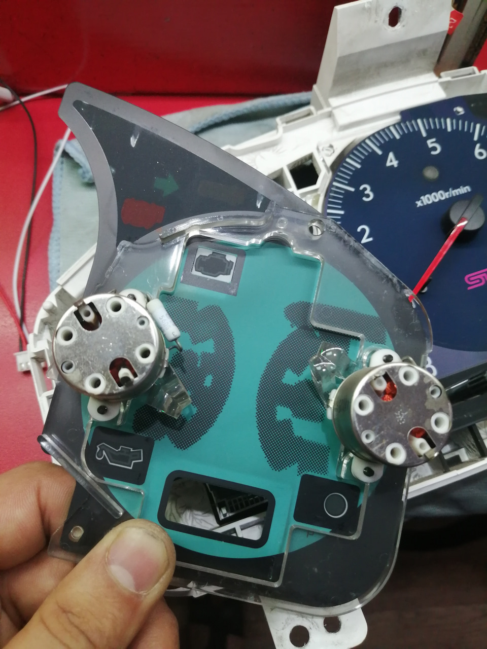 Bluetooth RGB підсвічування на Subaru. Пересвітлення приладки в будь-який колір 2