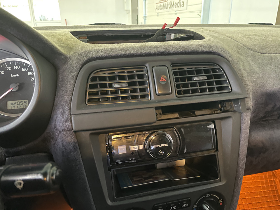Оригінальний CarPlay з Toyota 2