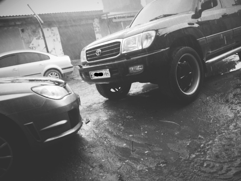 Subaru Impreza & Toyota Land Cruiser 2