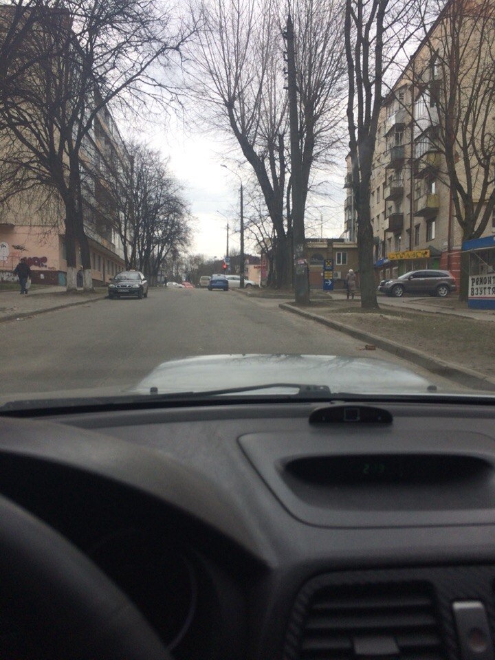 Встановив капот 2
