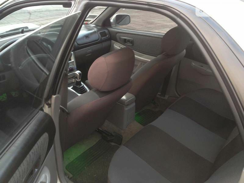 Продам Subaru Impreza 1.6 1999 року під ремонт 4