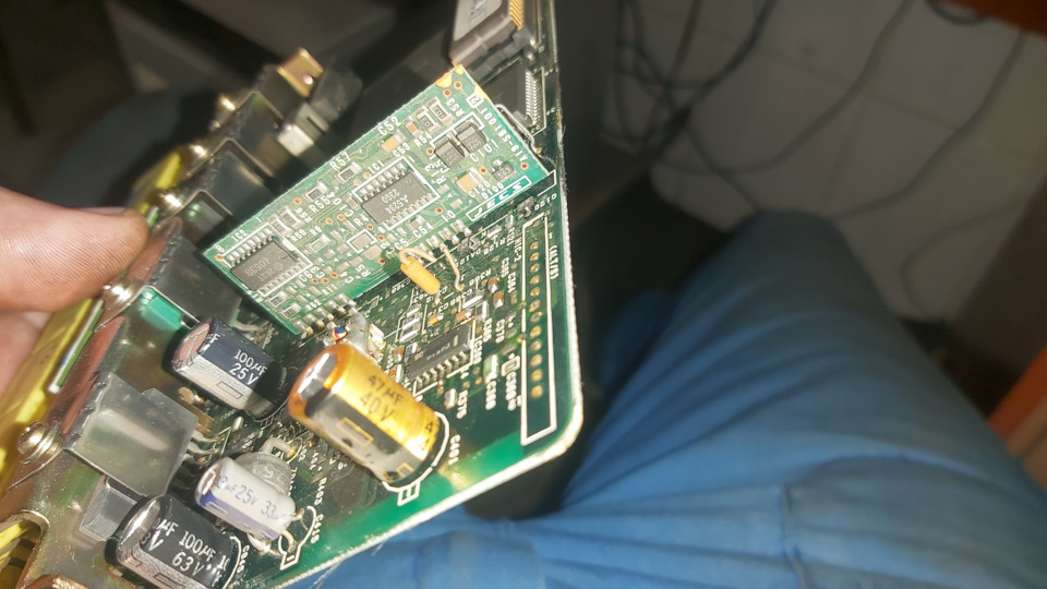 Ecu 22611AB010 2