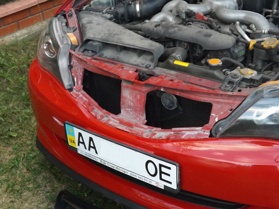 Грати радіатора STI 4