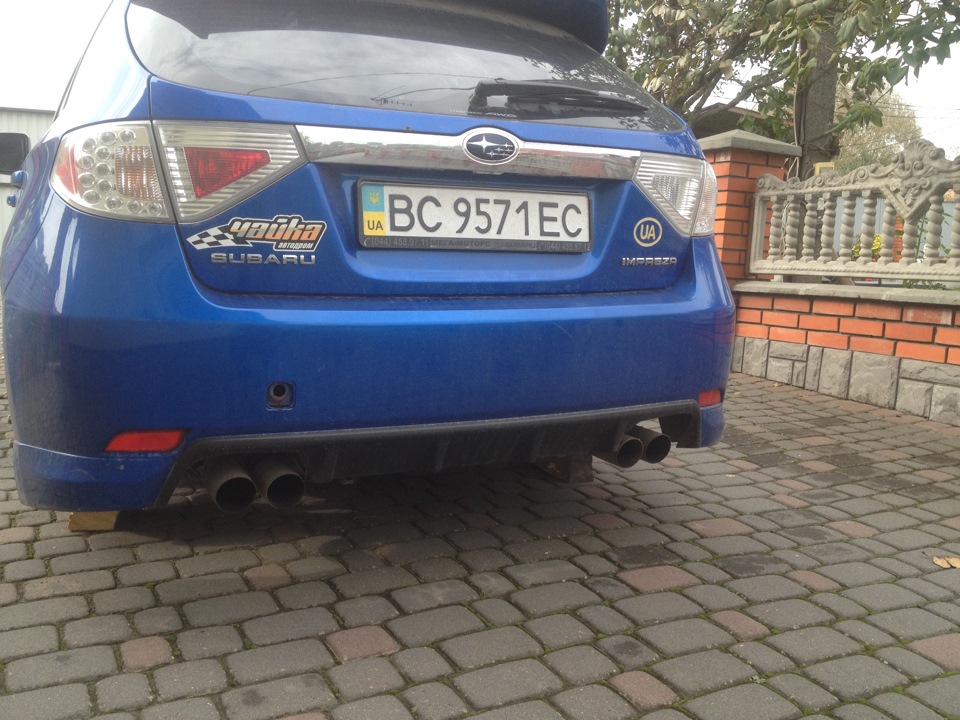 Вихлоп STI 1