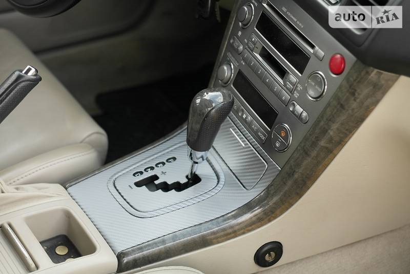 Продаю Субару Аутбек 2006 3,0 бензин 5