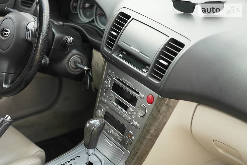 Продаю Субару Аутбек 2006 3,0 бензин 4