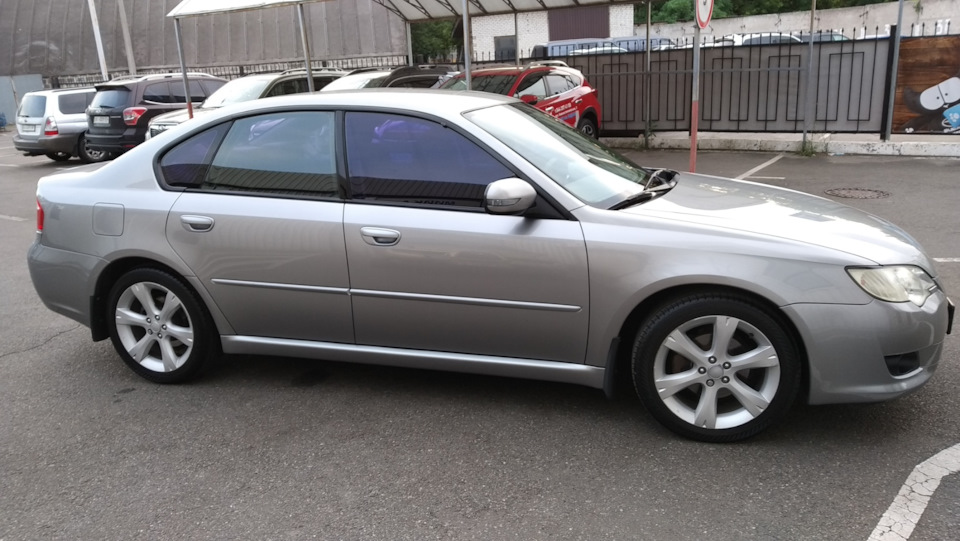 Subaru Legacy 1