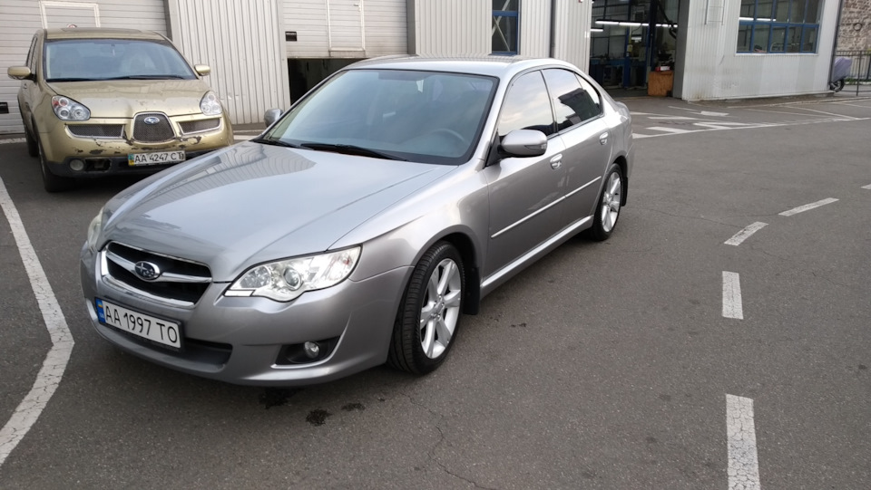 Subaru Legacy 2