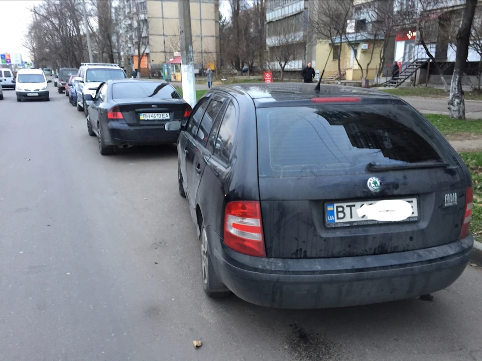 Лесю шлепнули по заднице:(