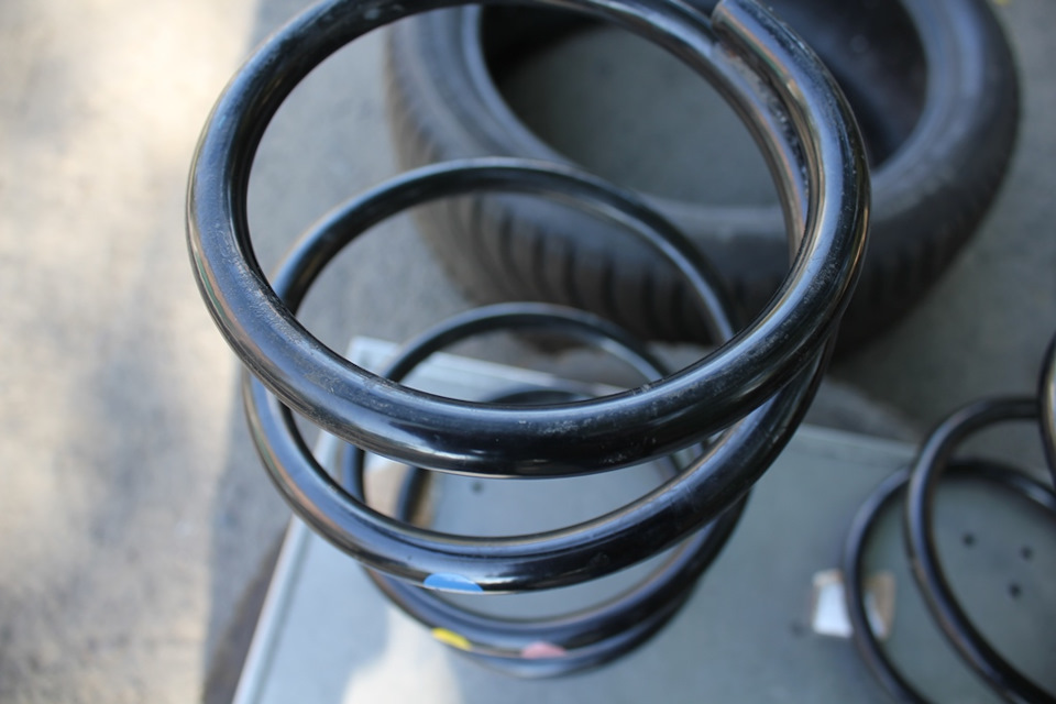 Продам хороші пружини від стійок BILSTEIN B6 (Японія)+передні пильовики 4