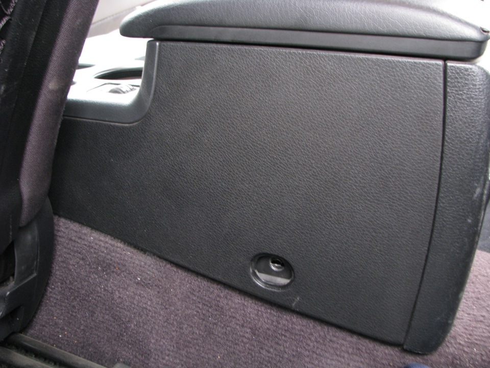 100431 пост про підсвічування підсклянників у Subaru Legacy 1