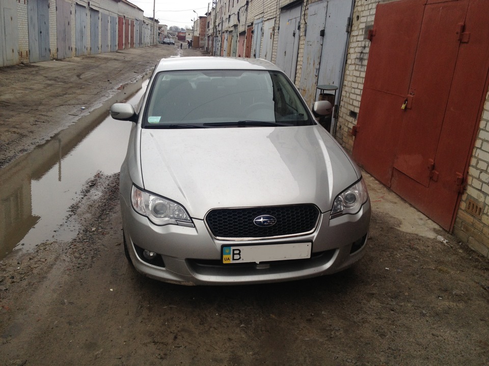 Установка решітки Subaru legacy SpecB (S402 стайлінг) 3
