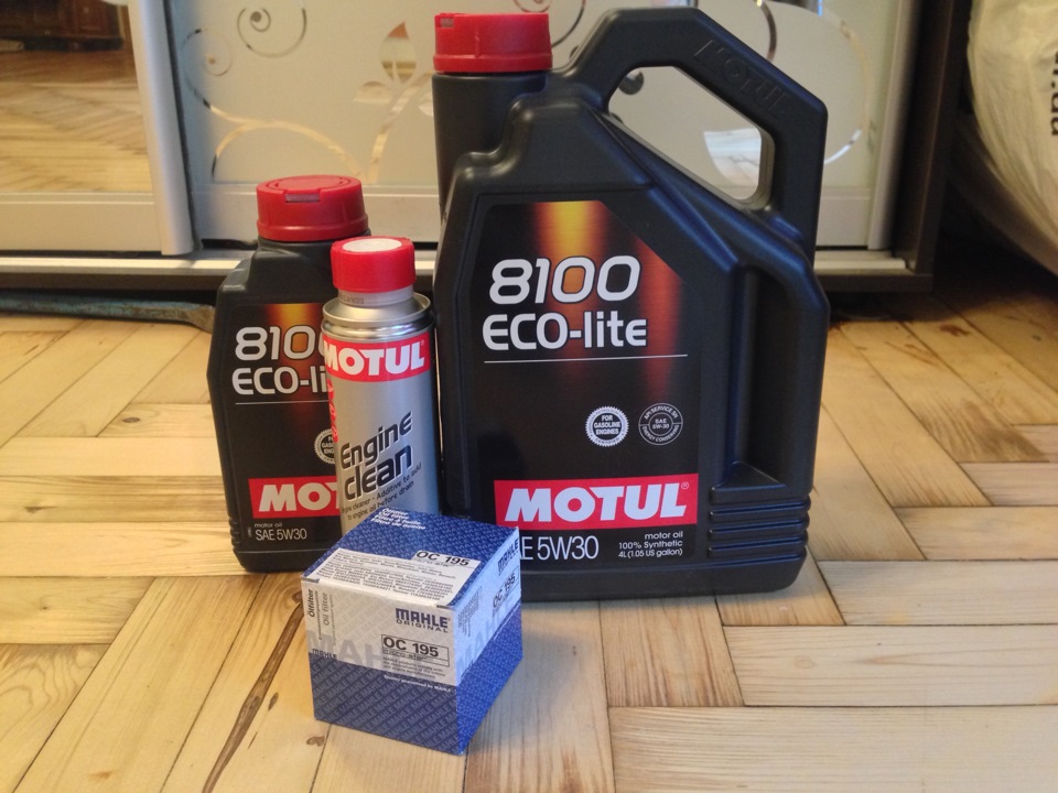Заміна мастила 5w30 Motul 1