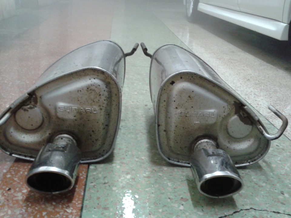 Продам заводські глушники Субару. 2