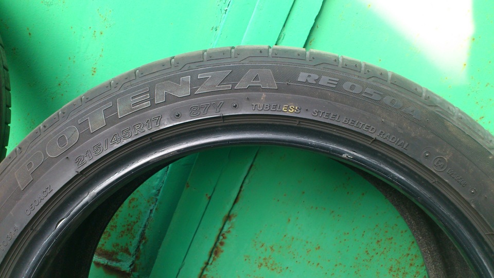 Bridgestone Potenza RE050A 215/45/17 2