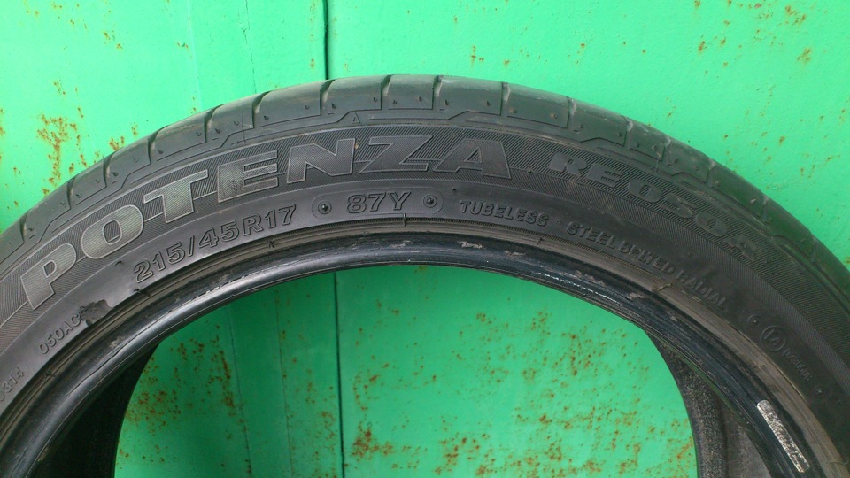 Bridgestone Potenza RE050A 215/45/17 1