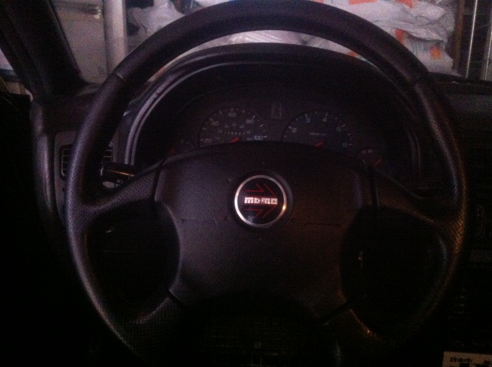 Руль Momo 3