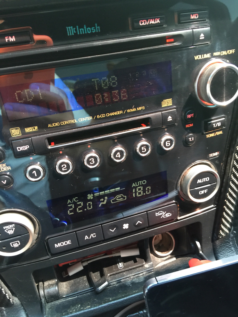 Установка штатної Магнітоли McIntosh 2