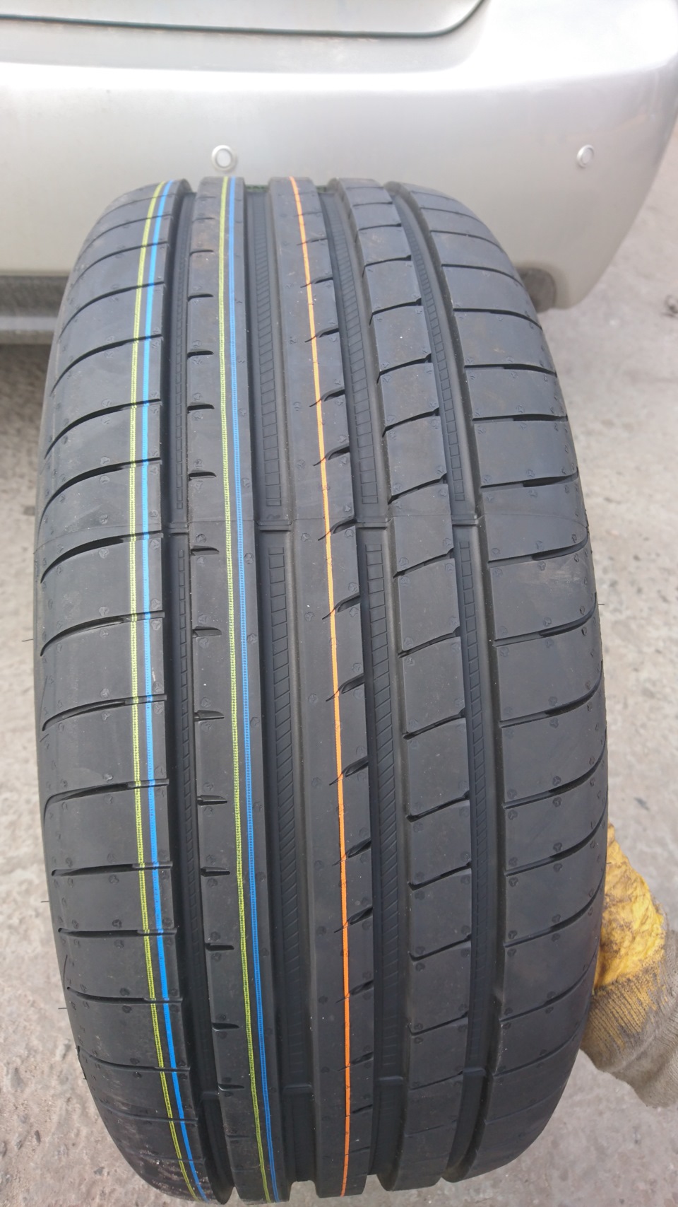 goodyear eagle f1 asymmetric 3 225/50R17 98Y XL 4