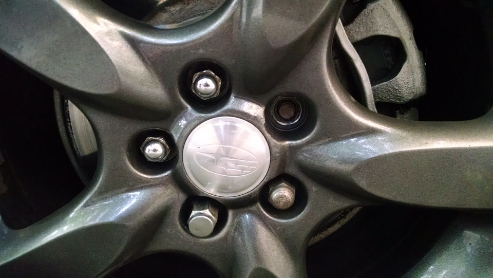 Гайки та шпильки Subaru 5
