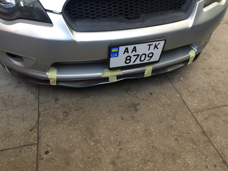 Рішітка радіатора і губа 1