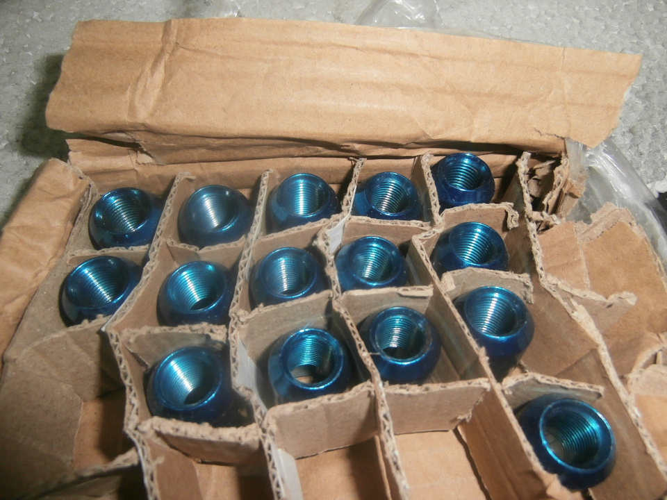 Колісні гайки 5