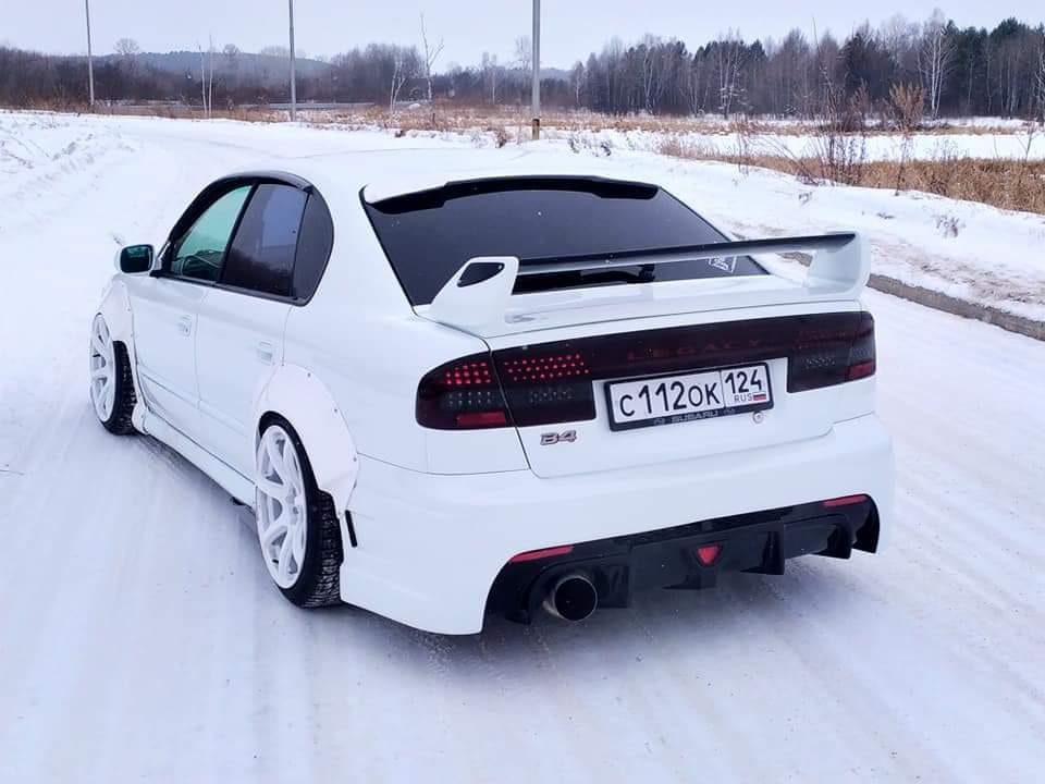 Шукаю спойлер Gialla (Subaru Legacy B4 BE5) 1