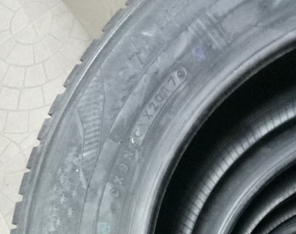 Японській тачці японську різю (Toyo Snowprox S943) 2