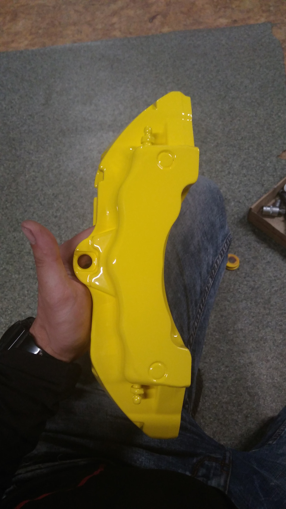 Суппорта Brembo 6+4pot на Subaru Leone 2