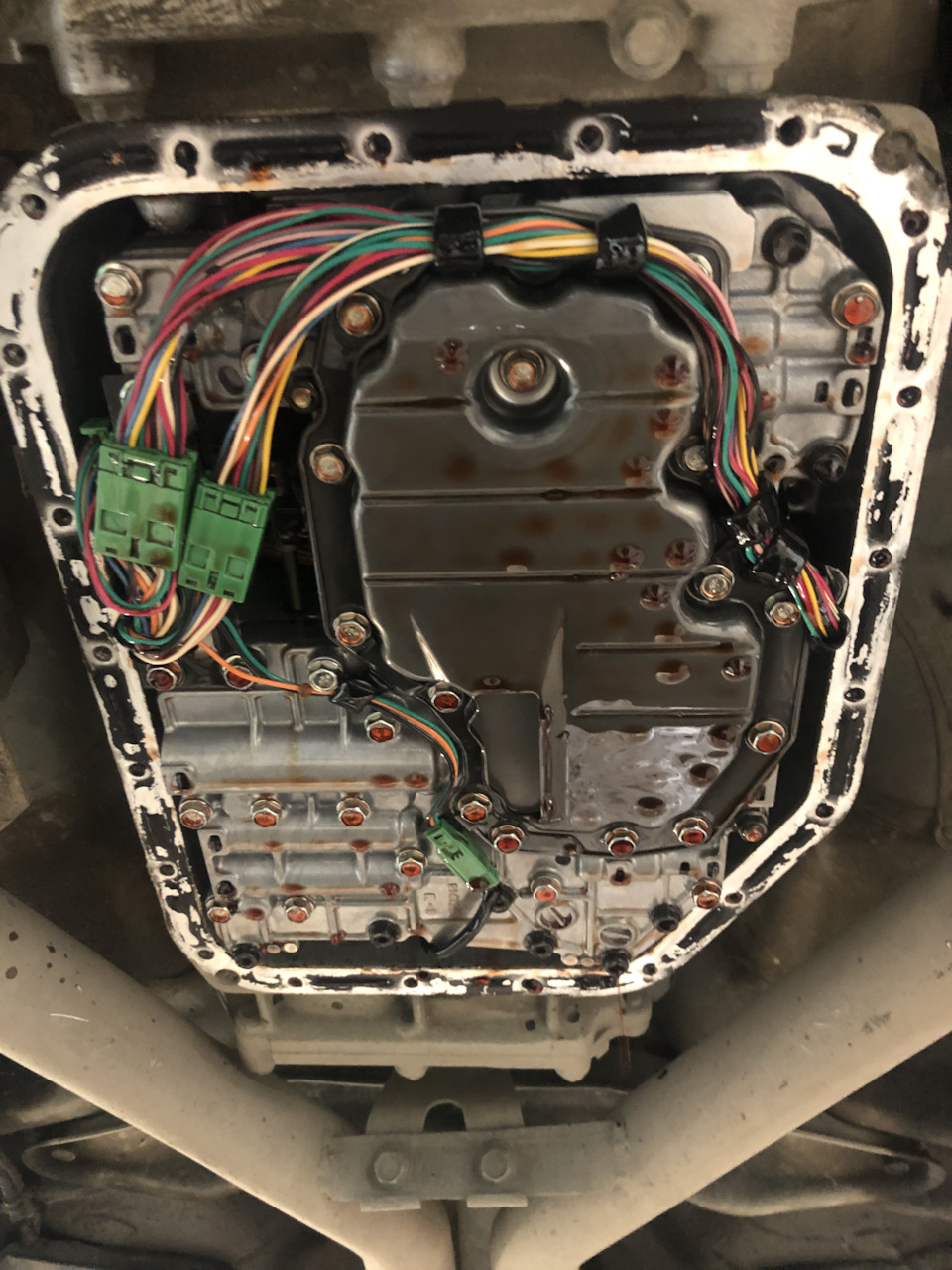 Заміна соленоїдів коробка TG5 продовження P0758, усунення підтікання мастила лівого клапана avcs 1