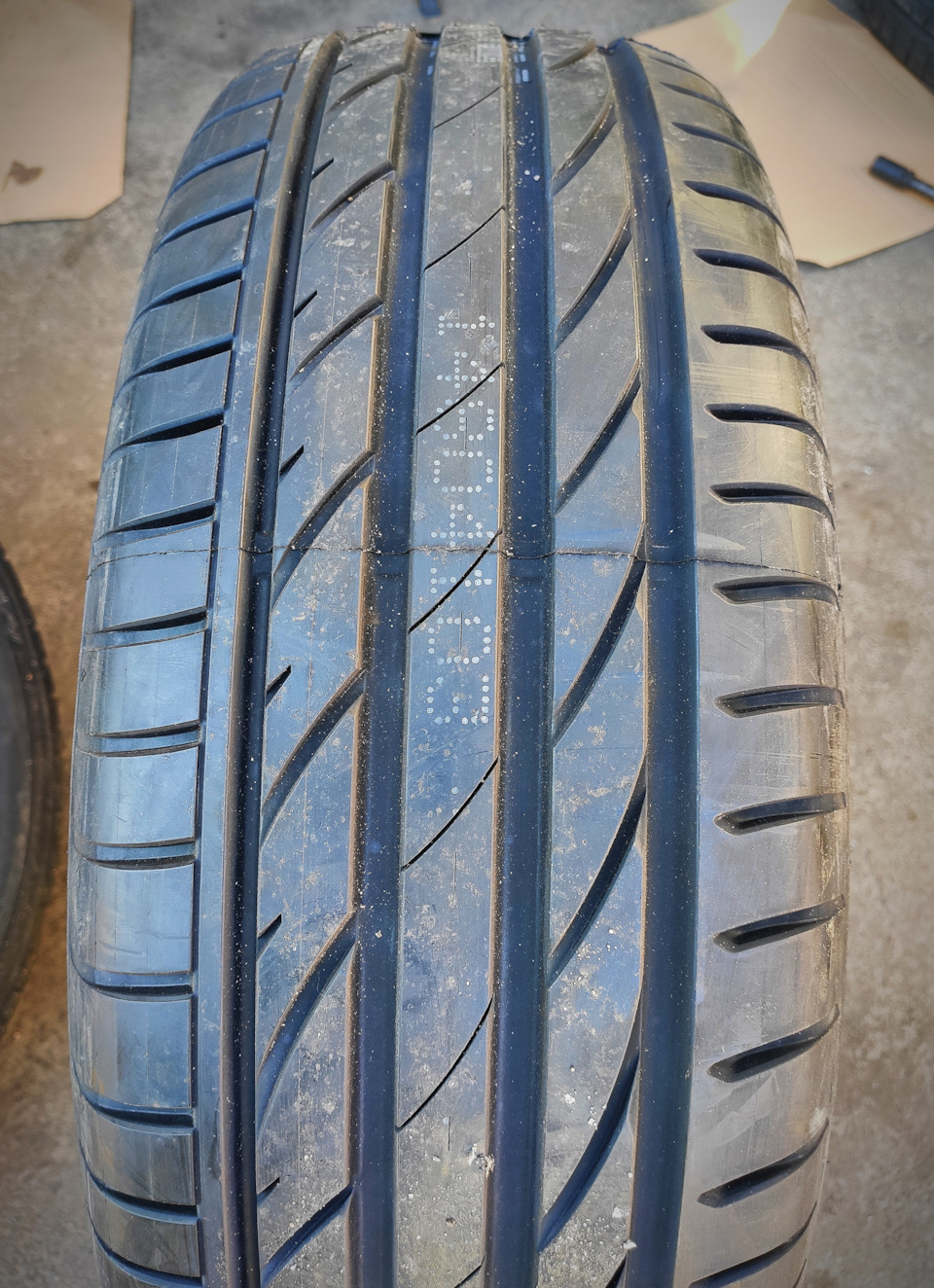 Літня ultra high performance гума Maxxis Victra Sport 5 235/60 R18 107W 3