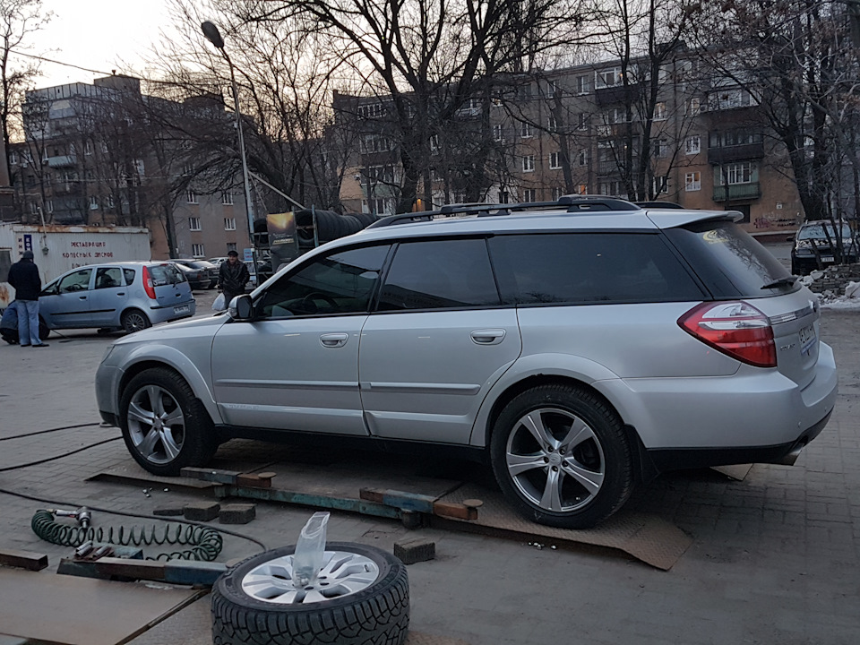 Підбір та приміряння літніх тапочок 3