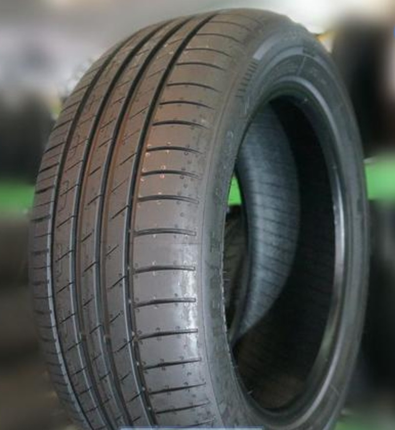 GOODYEAR EfficientGrip Performance 215/55R17 94V 2